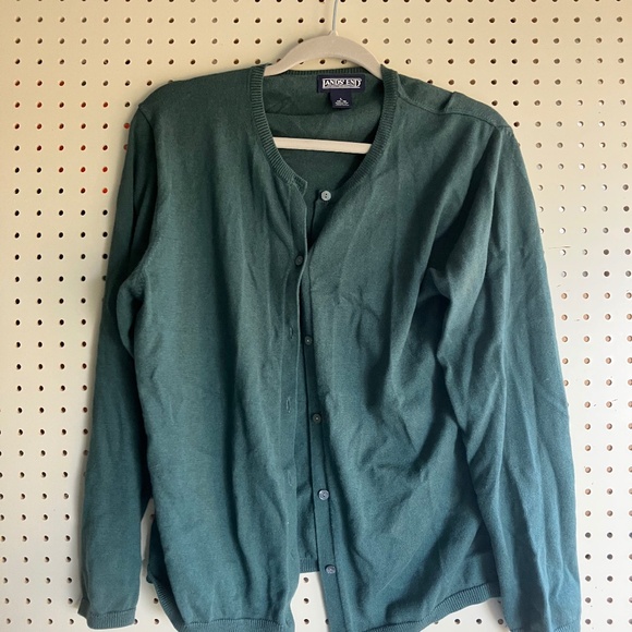 Sweater - Picture 1 of 1